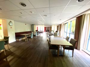 Riverside Cafe - click for photo gallery